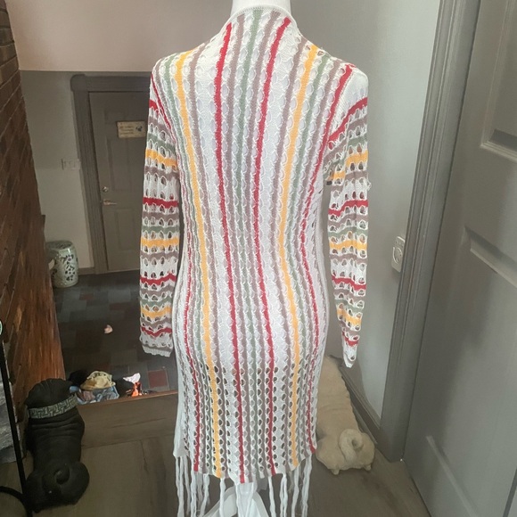 White and Red Geometric Pattern Cardigan Sweater - Picture 4 of 7